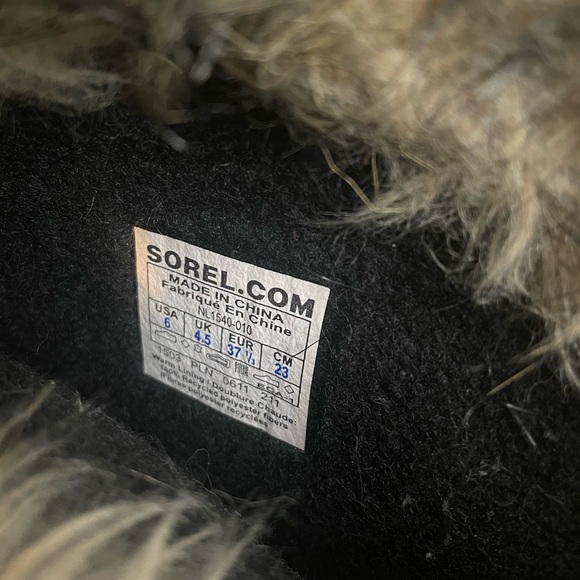 Sorel Joan Van Artic Faux Fur Boot - Size 6 - Picture 4 of 4